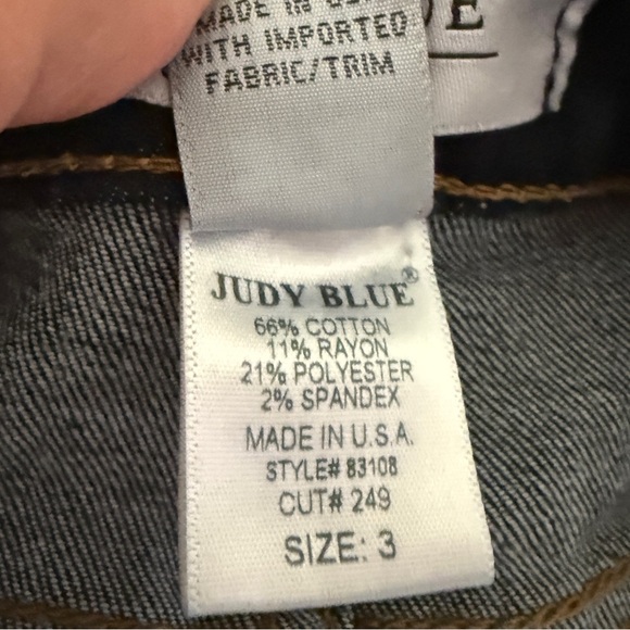 Judy Blue Cropped Skinny Fit Jeans - Picture 4 of 6